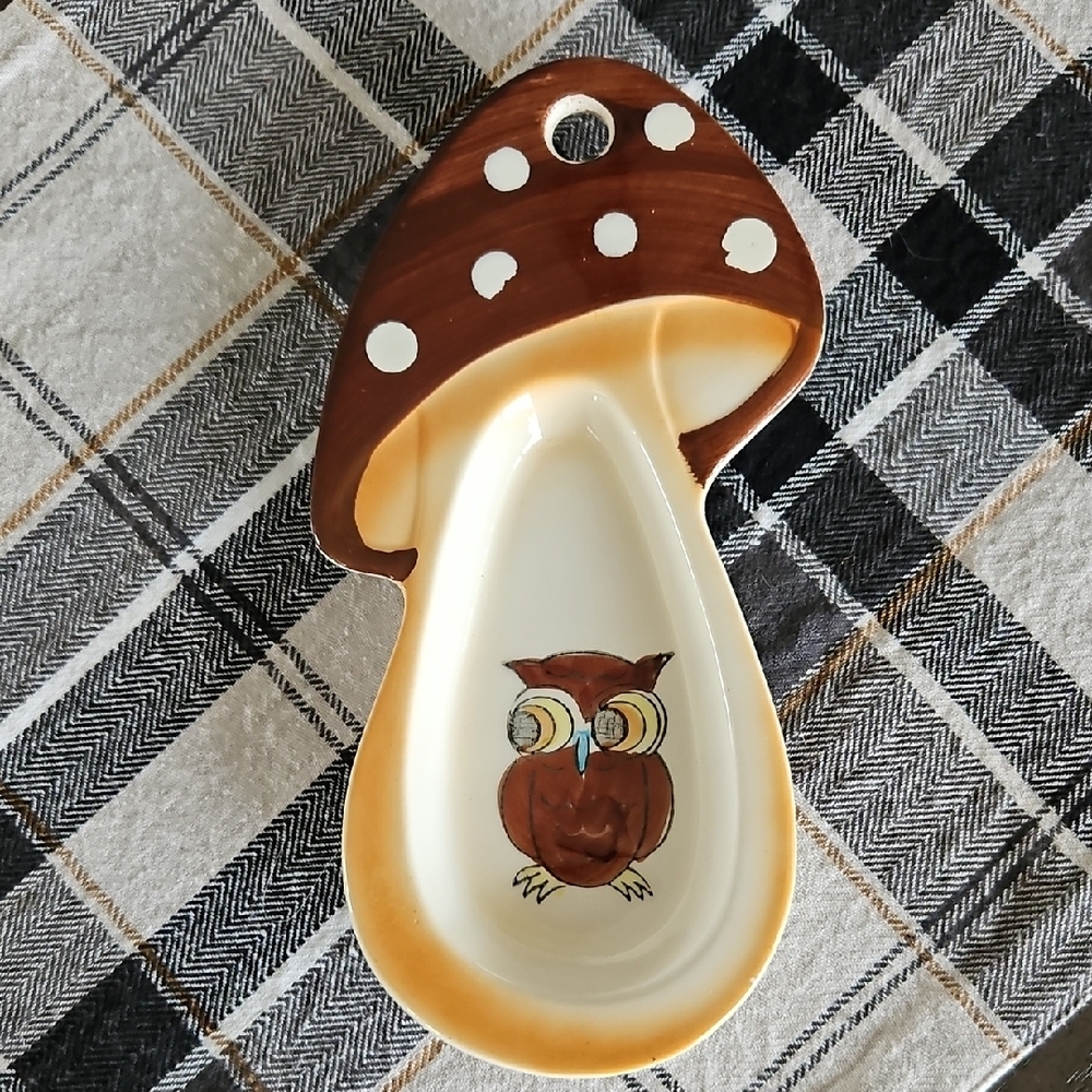 Mushroom Shaped Ceramic Wall Hanging With Owl Image - Vintage